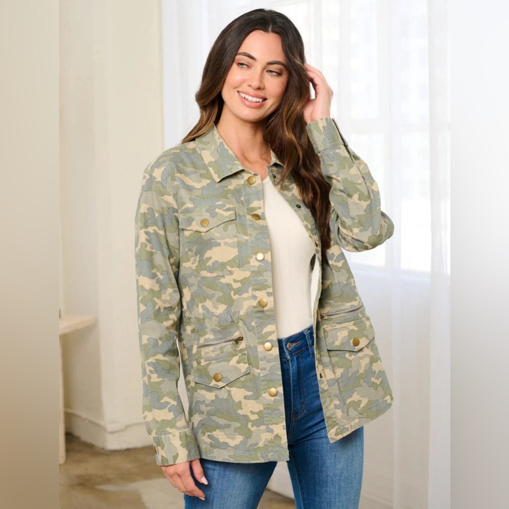 LIGHT CAMO DENIM JACKET